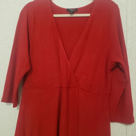 TORRID. KNIT FAUX WRAP RED DRESS...SIZE:1 - Picture 6 of 10